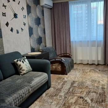 Сдается 1-комнатная квартира, 40 м²