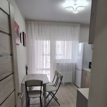 Сдается 1-комнатная квартира, 38 м²