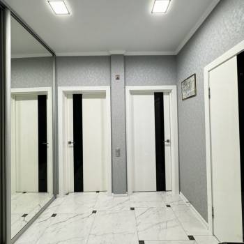 Продается 1-комнатная квартира, 52,7 м²