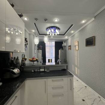 Продается 1-комнатная квартира, 52,7 м²