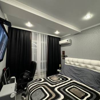 Продается 1-комнатная квартира, 52,7 м²