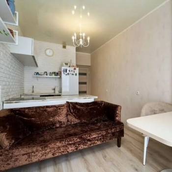 Продается 1-комнатная квартира, 45 м²