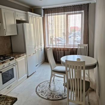 Сдается 2-х комнатная квартира, 60 м²