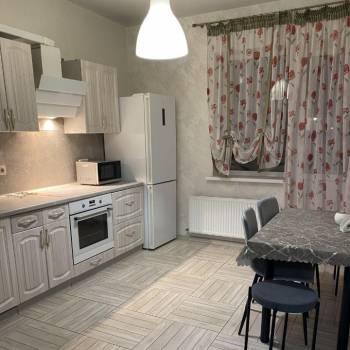 Сдается 1-комнатная квартира, 39 м²