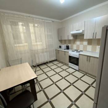 Сдается 1-комнатная квартира, 45 м²