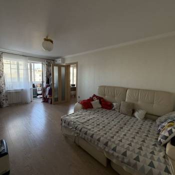 Продается Многокомнатная квартира, 74,4 м²