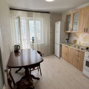 Сдается 1-комнатная квартира, 38 м²