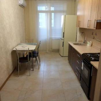 Сдается 1-комнатная квартира, 40 м²