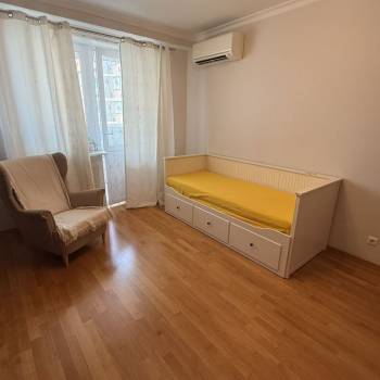 Продается 1-комнатная квартира, 46,6 м²