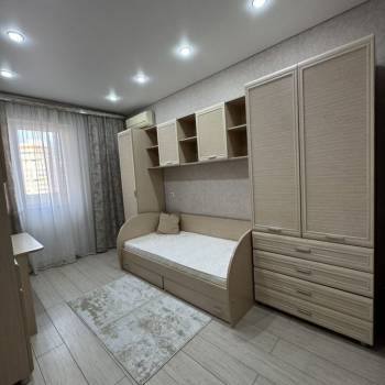 Сдается Многокомнатная квартира, 108 м²
