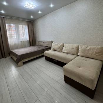 Сдается Многокомнатная квартира, 108 м²