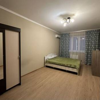Сдается 1-комнатная квартира, 43 м²