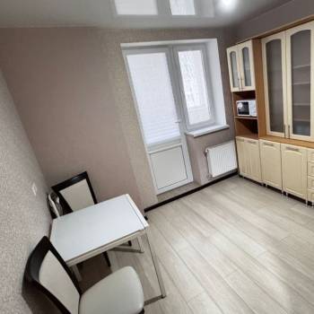 Сдается 1-комнатная квартира, 39 м²