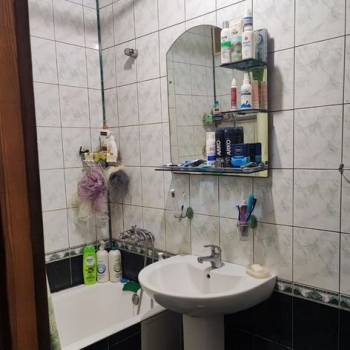 Продается Многокомнатная квартира, 80 м²
