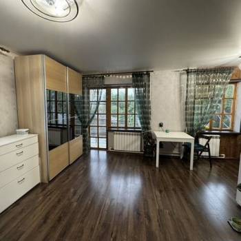 Продается 1-комнатная квартира, 33 м²