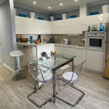 Продается 1-комнатная квартира, 43 м²