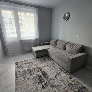 Сдается 1-комнатная квартира, 42 м²