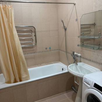 Сдается 2-х комнатная квартира, 64 м²