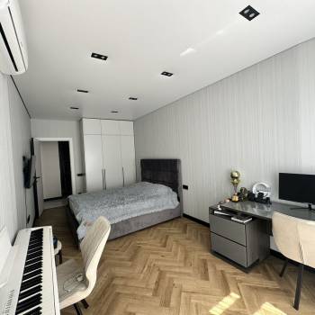 Продается 3-х комнатная квартира, 105 м²