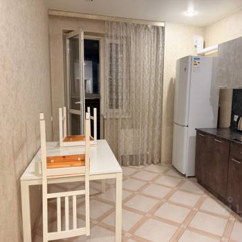 Сдается 1-комнатная квартира, 37 м²