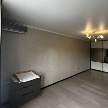 Продается 1-комнатная квартира, 47 м²
