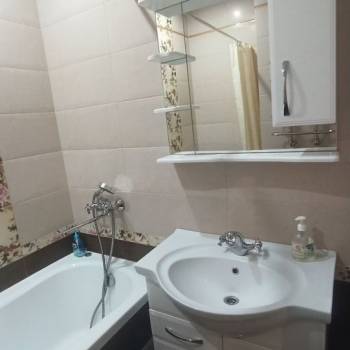 Сдается Многокомнатная квартира, 76,7 м²