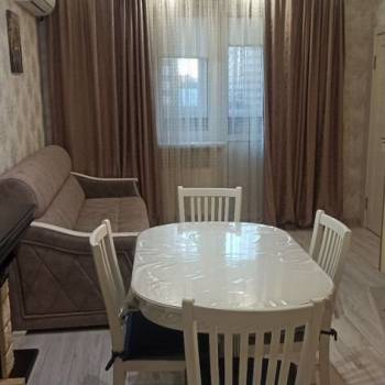 Сдается Многокомнатная квартира, 76,7 м²