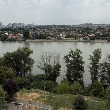 Продается 1-комнатная квартира, 47 м²