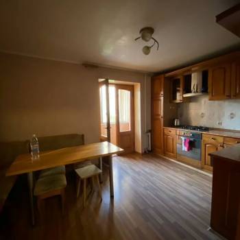 Продается Многокомнатная квартира, 111,9 м²
