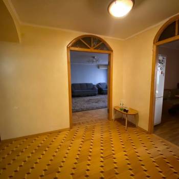 Продается Многокомнатная квартира, 111,9 м²