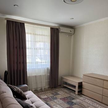 Сдается 1-комнатная квартира, 38 м²