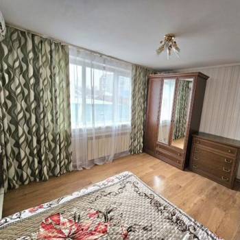 Сдается 1-комнатная квартира, 42 м²
