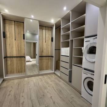 Продается Многокомнатная квартира, 156 м²