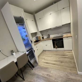 Сдается 1-комнатная квартира, 57 м²