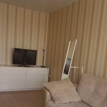 Сдается 1-комнатная квартира, 42 м²