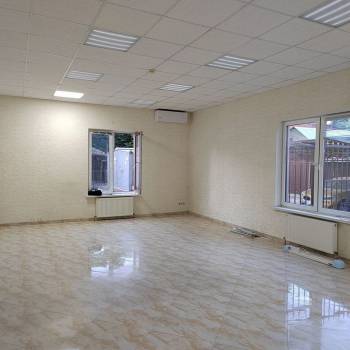 Сдается Нежилое помещение, 100 м²
