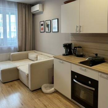 Продается 1-комнатная квартира, 44 м²