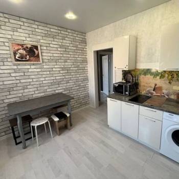 Сдается 1-комнатная квартира, 50 м²