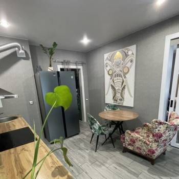 Сдается 1-комнатная квартира, 42 м²
