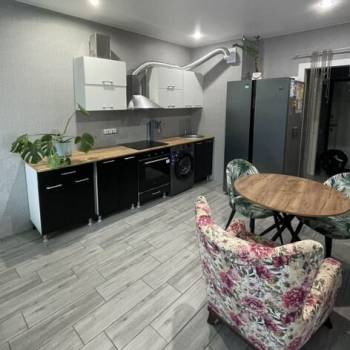 Сдается 1-комнатная квартира, 42 м²