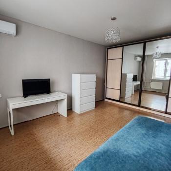 Сдается 1-комнатная квартира, 43 м²