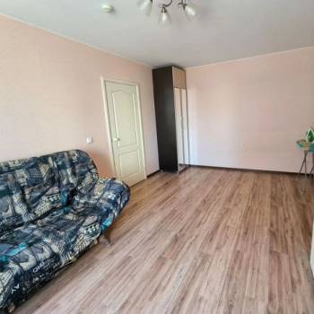 Продается 1-комнатная квартира, 37,4 м²