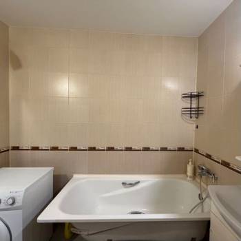 Сдается 1-комнатная квартира, 55 м²