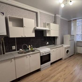 Продается 1-комнатная квартира, 37,6 м²