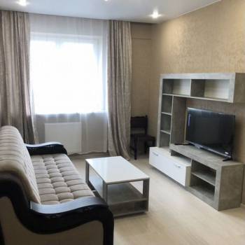 Сдается 1-комнатная квартира, 38 м²