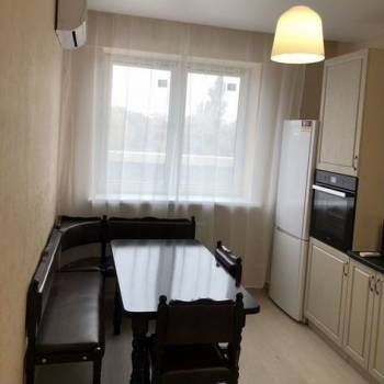 Сдается 1-комнатная квартира, 38 м²