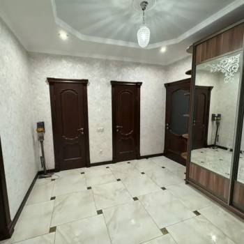 Сдается Многокомнатная квартира, 80,6 м²