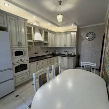 Сдается Многокомнатная квартира, 80,6 м²
