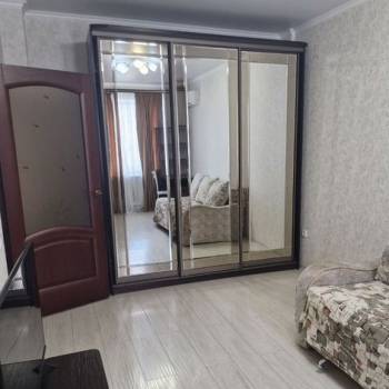 Сдается 1-комнатная квартира, 37 м²