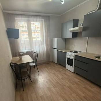 Сдается 1-комнатная квартира, 41,5 м²